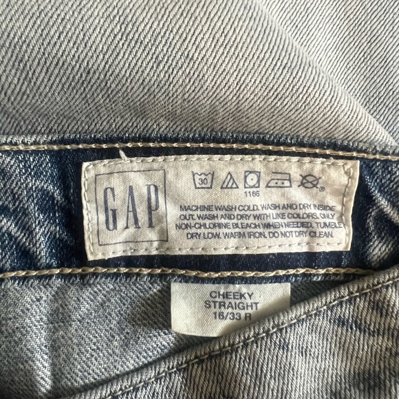Gap Cheeky Straight Distressed Light Wash With Paint Splatter (Size 33) - Picture 7 of 9